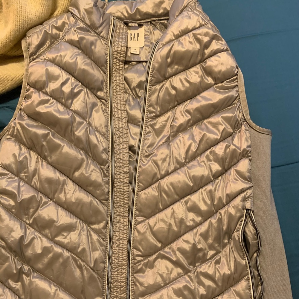 GAP Medium Primaloft Vest